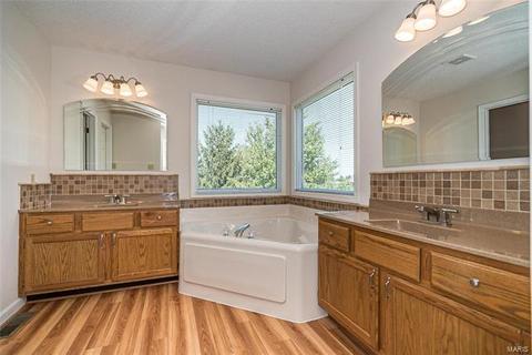 1713 Highgrove Dr, O'fallon, MO 63366 photo 20