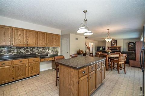 1713 Highgrove Dr, O'fallon, MO 63366 photo 10