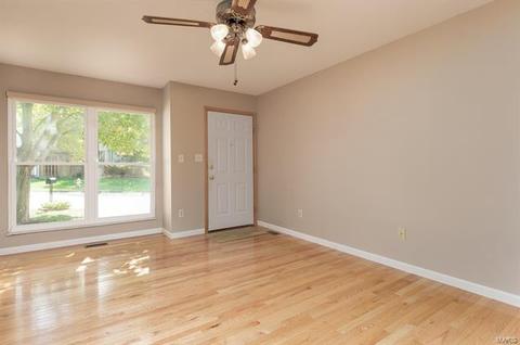 128 Cascade Terrace Dr, Ballwin, MO 63021 photo 2
