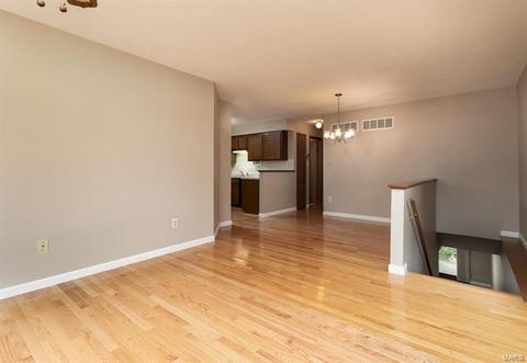128 Cascade Terrace Dr, Ballwin, MO 63021 photo 3