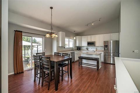 1211 Wagon Wheel Trl, O'fallon, MO 63366 photo 3