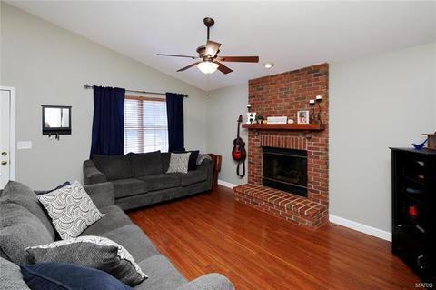 71 Jacqueline Cir, O'fallon, MO 63368 photo 4