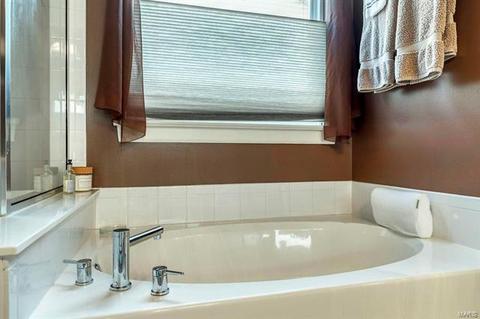648 Hawk Run Dr, O'fallon, MO 63368 photo 23