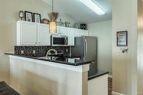 648 Hawk Run Dr, O'fallon, MO 63368 photo 6