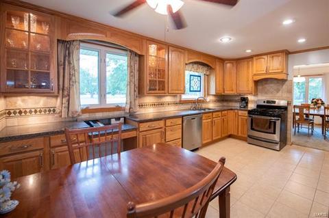 25 Bunker Dr, O'fallon, MO 63366 photo 5
