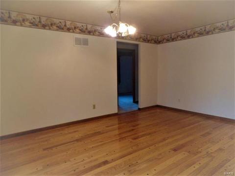 525 Blazedwood Dr, Ballwin, MO 63021 photo 9