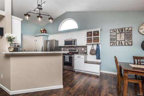 3 Royallmanor Ct, O'fallon, MO 63368 photo 3