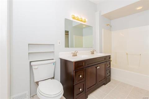 636 Parker Dr, Ballwin, MO 63021 photo 24