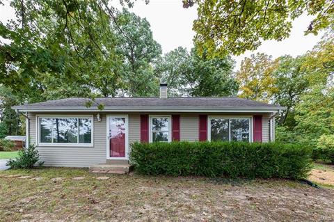 636 Parker Dr, Ballwin, MO 63021 photo 1