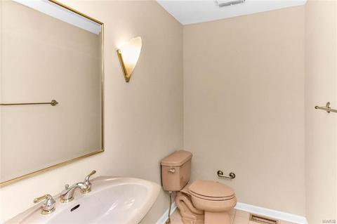5296 Roanoke Dr, Weldon Spring, MO 63304 photo 16