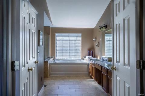 327 Summer Haven Ct, O'fallon, MO 63368 photo 19