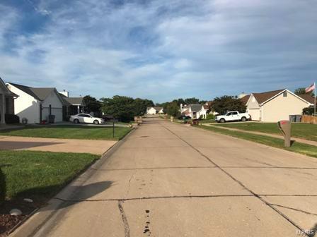 1117 Sunset Green Dr, O'fallon, MO 63366 photo 2