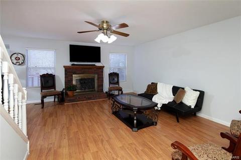6401 Sprucefield Dr, O'fallon, MO 63366 photo 3