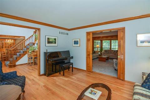 673 Carman Mdws, Ballwin, MO 63021 photo 9