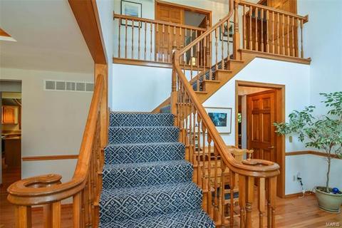 673 Carman Mdws, Ballwin, MO 63021 photo 6