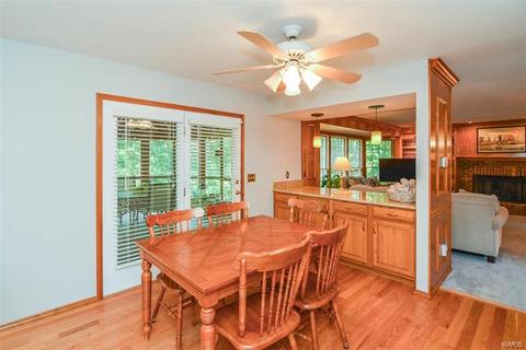 673 Carman Mdws, Ballwin, MO 63021 photo 14
