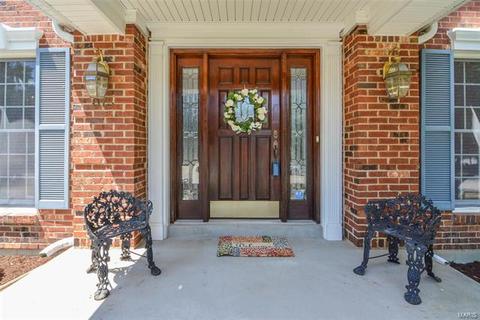 673 Carman Mdws, Ballwin, MO 63021 photo 4
