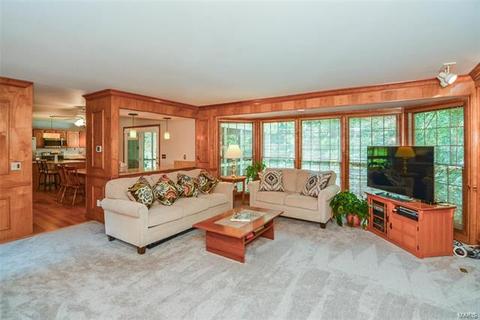 673 Carman Mdws, Ballwin, MO 63021 photo 10