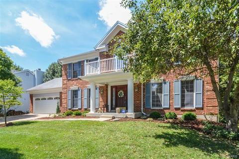 673 Carman Mdws, Ballwin, MO 63021 photo 2