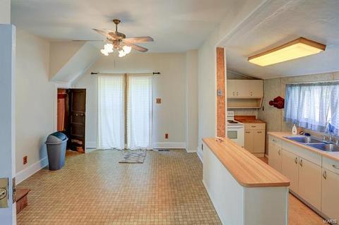121 E Loretta Ave, Saint Louis, MO 63125 photo 13