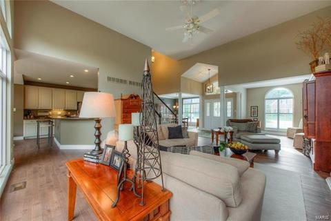 719 Thorntree Ln, Eureka, MO 63025 photo 4