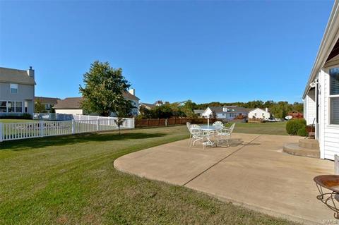 11 Pinehurst Ridge Ct, O'fallon, MO 63366 photo 3