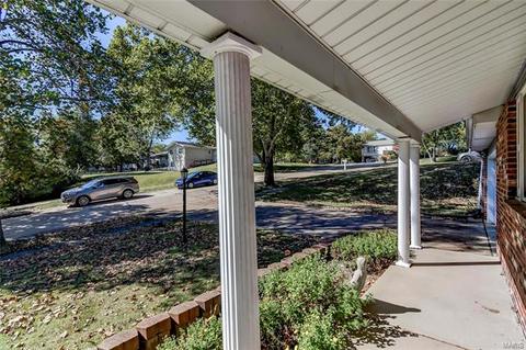 702 La Marite Dr, Manchester, MO 63021 photo 4