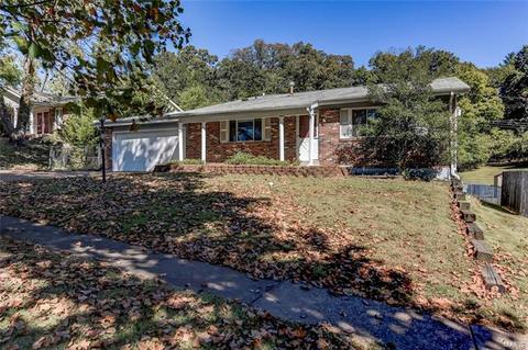 702 La Marite Dr, Manchester, MO 63021 photo 2