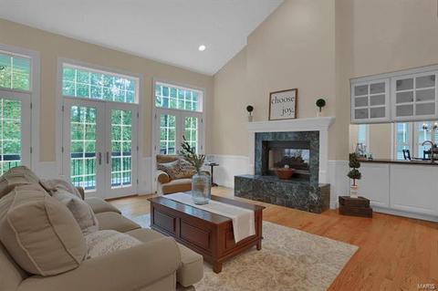 3 Treebrook Ln, Saint Louis, MO 63124 photo 9