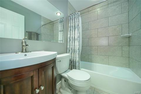 846 Forest Village Dr, Ballwin, MO 63021 photo 16