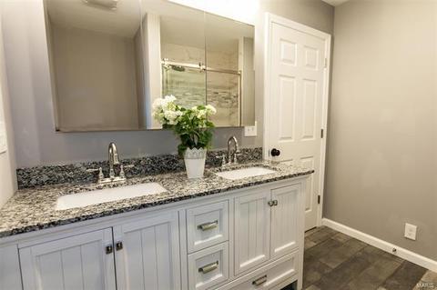 421 Iron Warrior Ln, Manchester, MO 63011 photo 16