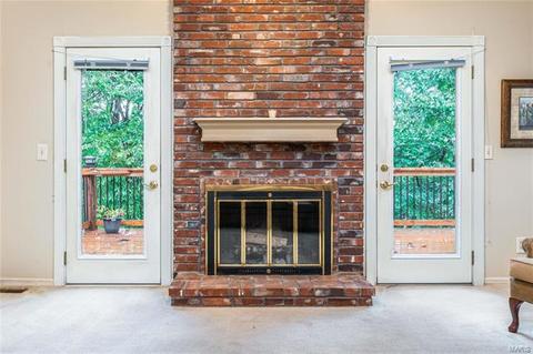 649 Huntley Hts, Ballwin, MO 63021 photo 5