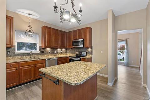 612 Summer Stone Dr, O'fallon, MO 63368 photo 10