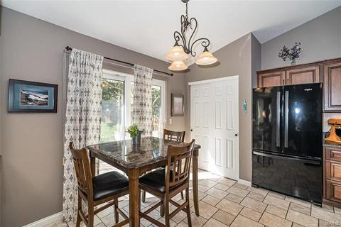 716 Trago Creek Dr, Ballwin, MO 63021 photo 11
