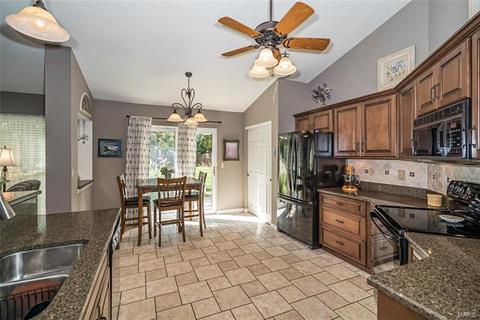 716 Trago Creek Dr, Ballwin, MO 63021 photo 12