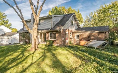910 Del Ebro Dr, Ballwin, MO 63011 photo 41
