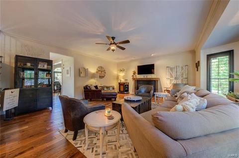 829 Castle Pines Dr, Ballwin, MO 63021 photo 13