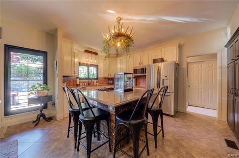 829 Castle Pines Dr, Ballwin, MO 63021 photo 8