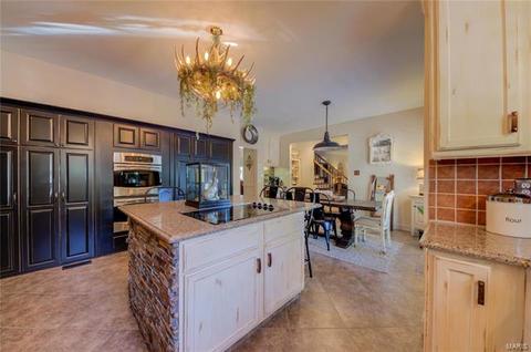 829 Castle Pines Dr, Ballwin, MO 63021 photo 11