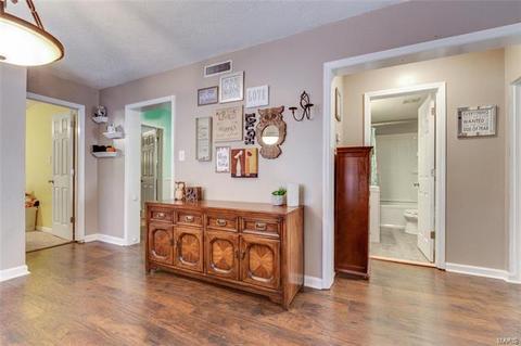 3710 Risch Ave, Saint Louis, MO 63125 photo 9