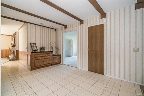 1020 Van Dyke Dr, Ballwin, MO 63011 photo 4