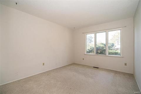 1020 Van Dyke Dr, Ballwin, MO 63011 photo 19