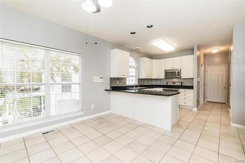 102 Chantry Dr, O'fallon, MO 63366 photo 15