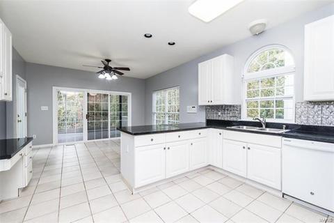 102 Chantry Dr, O'fallon, MO 63366 photo 13