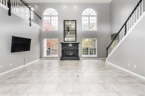 102 Chantry Dr, O'fallon, MO 63366 photo 3