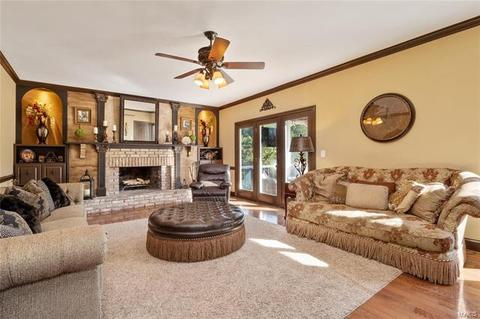 700 Saint Paul Rd, Ballwin, MO 63021 photo 15