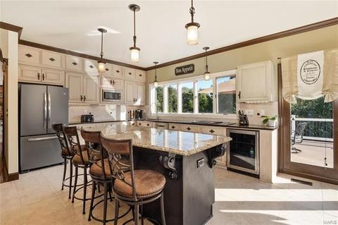 700 Saint Paul Rd, Ballwin, MO 63021 photo 8