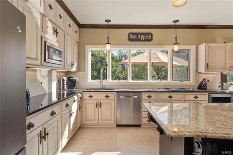 700 Saint Paul Rd, Ballwin, MO 63021 photo 6