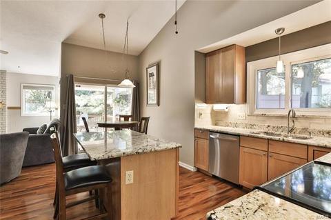 132 Hollybend Ct, Ballwin, MO 63021 photo 8