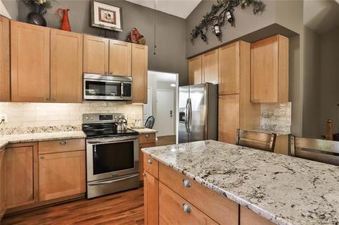 132 Hollybend Ct, Ballwin, MO 63021 photo 10